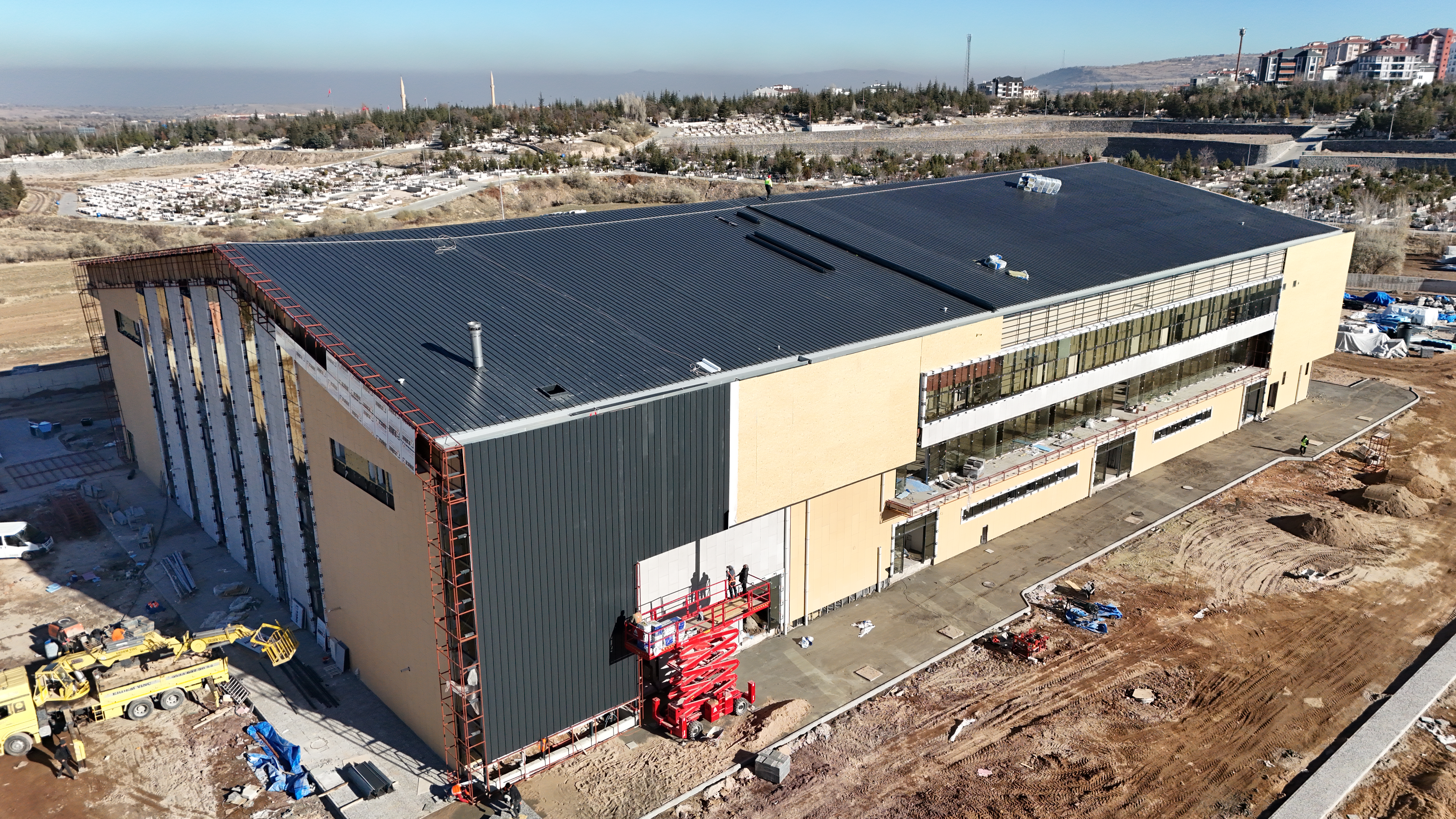 NEVŞEHİR 2500 KİŞİLİK KAPALI SPOR SALONU