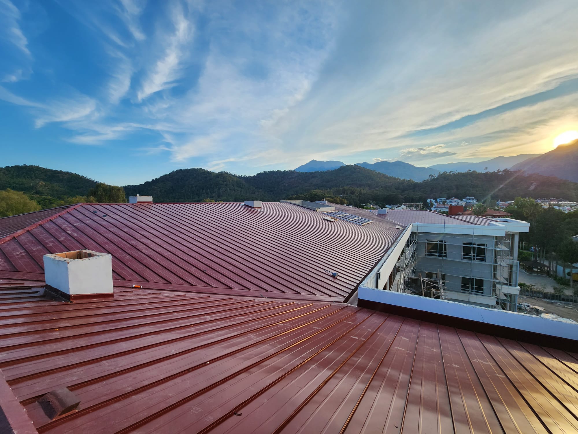 KENETLİ SİSTEM ÇATI KAPLAMA